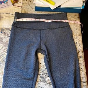 Kyodan Seamless Herringbone Jacquard
Warm Legging - Size XSmall. NWOT